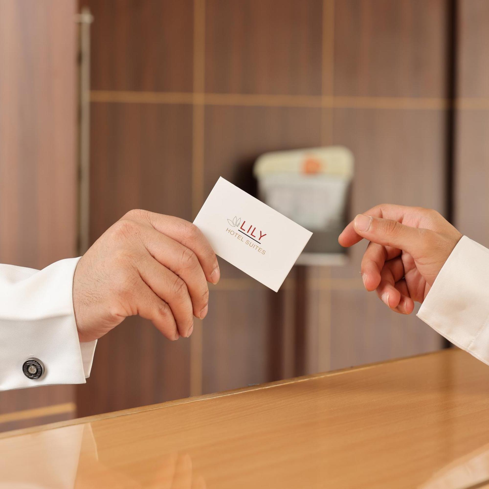 Lily Hotel Suite Mubarraz Эль-Хуфуф Экстерьер фото