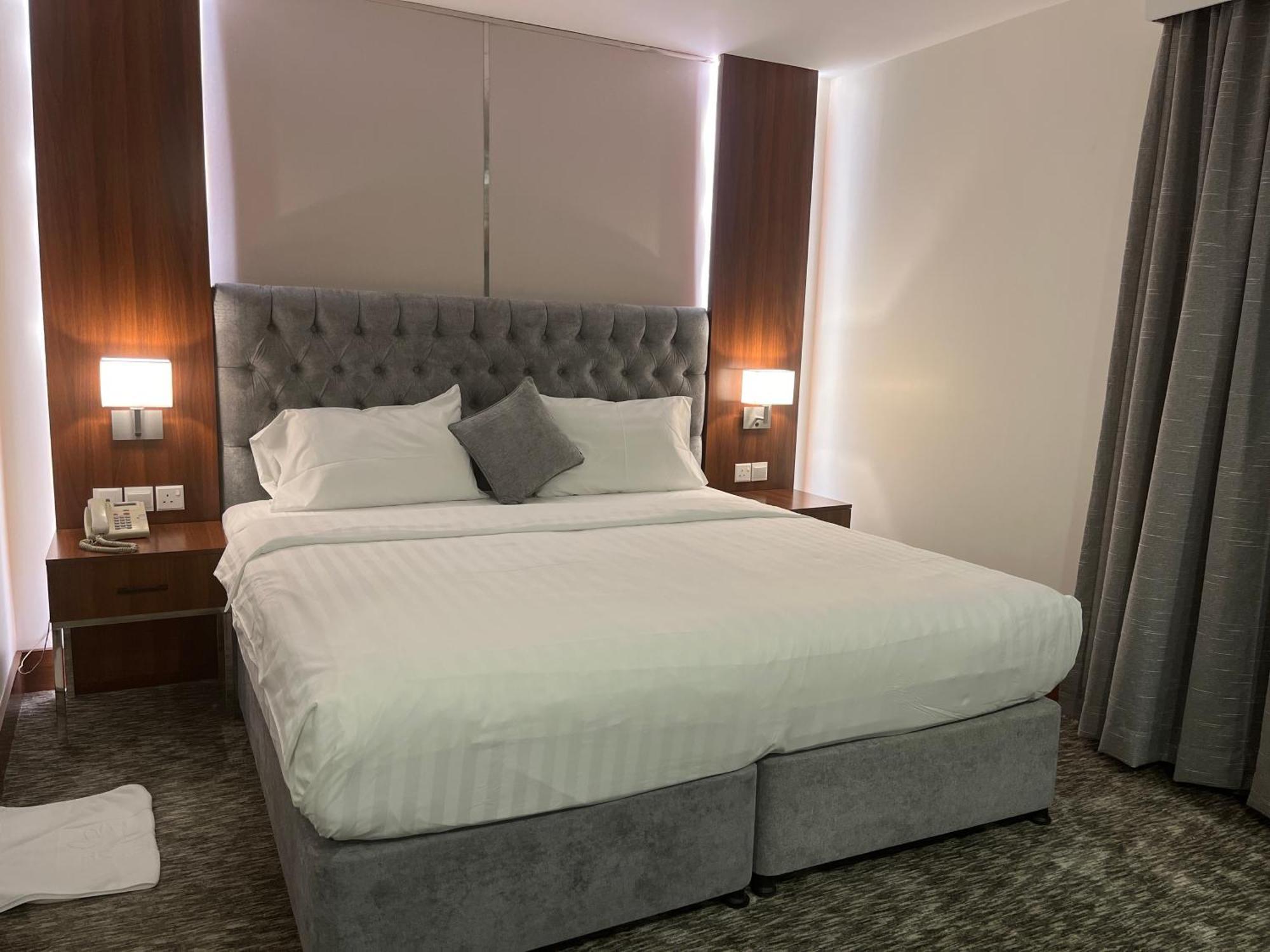 Lily Hotel Suite Mubarraz Эль-Хуфуф Экстерьер фото